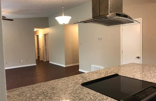 5732 Sea Breeze Lane Gallery 2