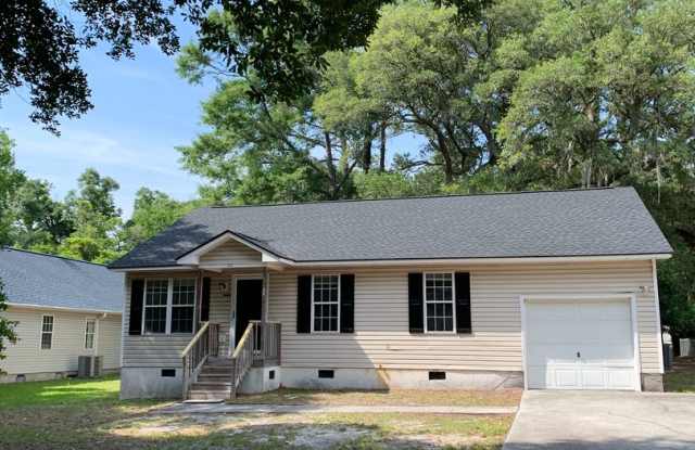 3 Bedroom 2 Bath House on Friendly Lane Gallery 3