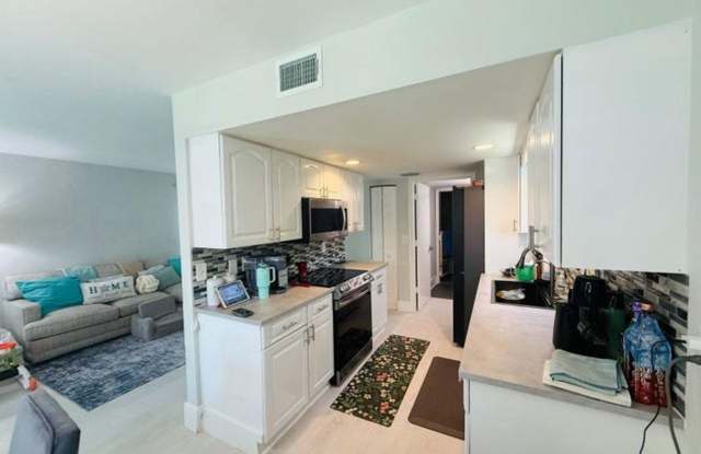 5831 Thisledown Court, West Palm Beach, FL 33415 photos photos
