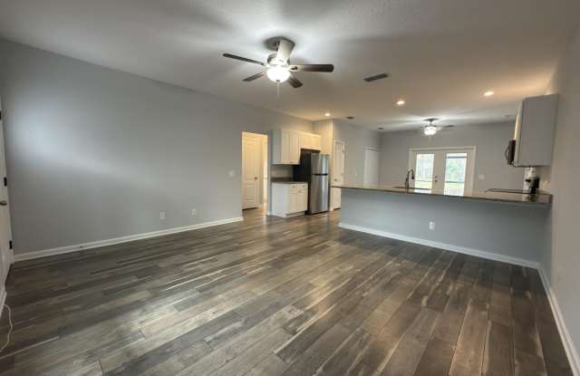 10680 VAUGHAN Avenue Gallery 3