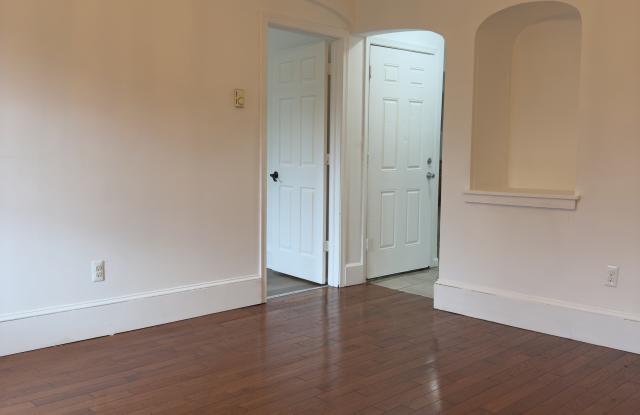812 Quincy Avenue photos photos