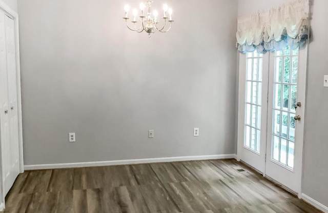 7204 BURTON HILL CT Gallery 4