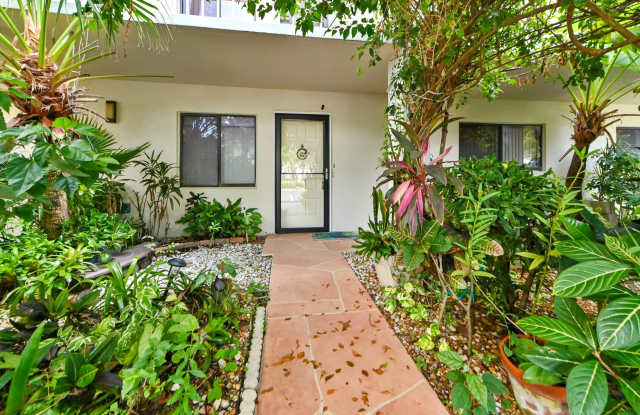 7260 Kinghurst Drive Gallery 2