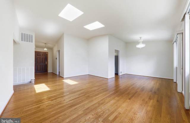 11601 GOWRIE Court Gallery 4