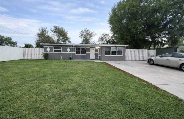 3504 Lantana Street photos photos