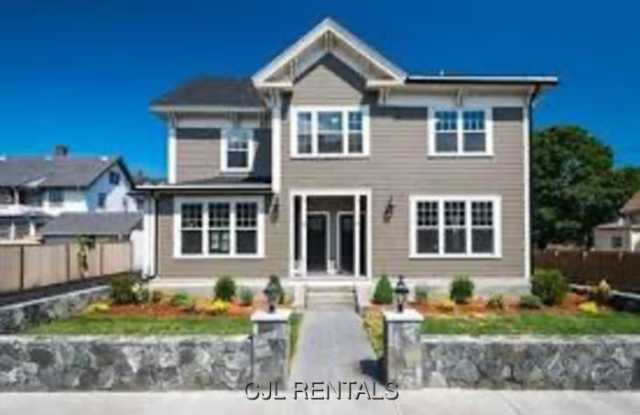 10 Cypress Park photos photos