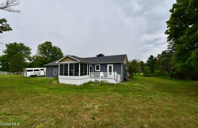 434 Burgoyne Road Gallery 4