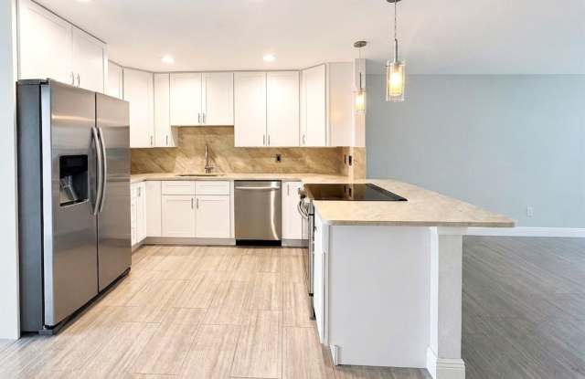 Remodeled First-Floor Condo Available Now in Naples photos photos Remodeled First-Floor Condo Available Now in Naples photos photos