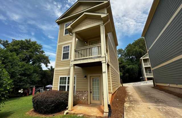 PRE-LEASING FOR AUGUST 2026! photos photos