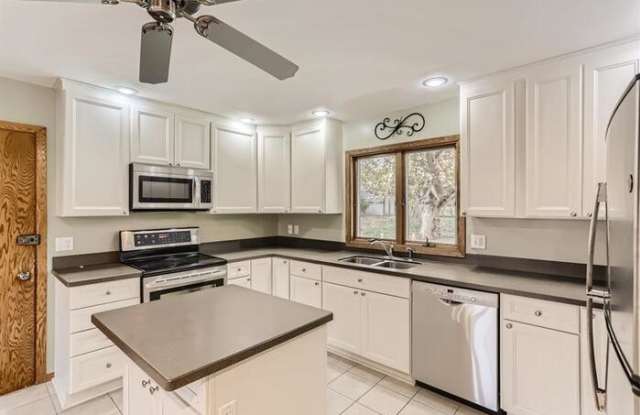 1400 Park Hills Court Gallery 4