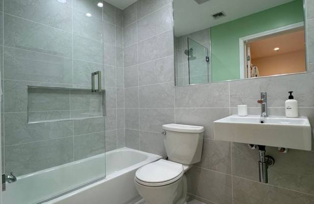 Modern 2-Bed, 2-Bath Residence in Prime West Hollywood photos photos