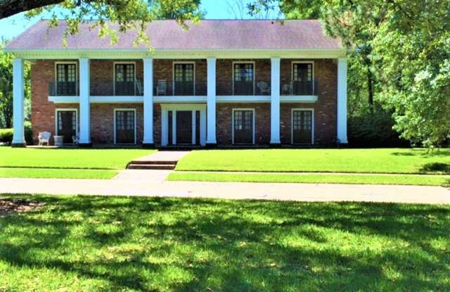 Great home at entrance of Bocage Jefferson Place Subdivision photos photos