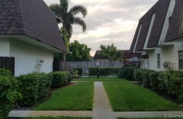 7941 Tam Oshanter Boulevard - 7941 Tam Oshanter Boulevard, North Lauderdale, FL 33068
