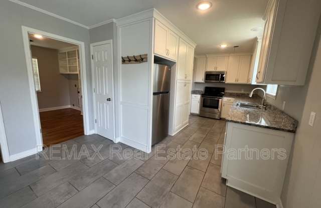 105 Griffith Dr Gallery 3