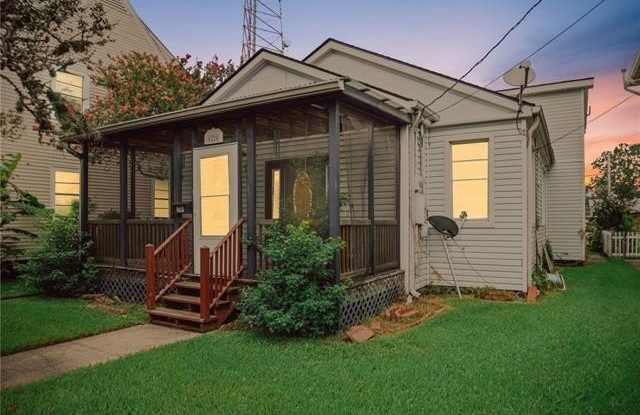 5225 CONTI Street photos photos
