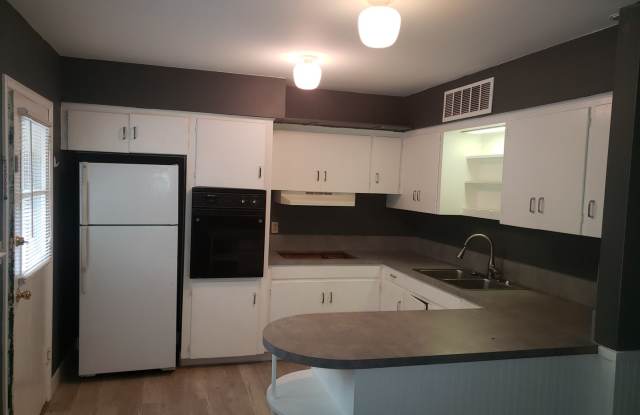 Nice 2 bedroom on Campus. photos photos