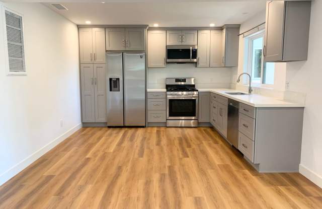 Completely Renovated Apartment with Canyon Views Gallery 4