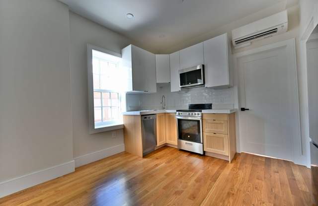 Bay Village Apartment with Home Office Space, AC, and No Broker Fee Gallery 3