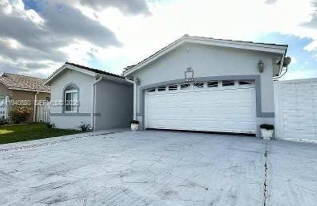 1040 SW 142nd Ave - 1040 Southwest 142nd Avenue, Miami-Dade County, FL 33184