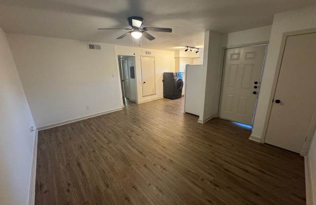 7300 Comanche Trail - 7300 Comanche Trail, Lake Worth, TX 76135