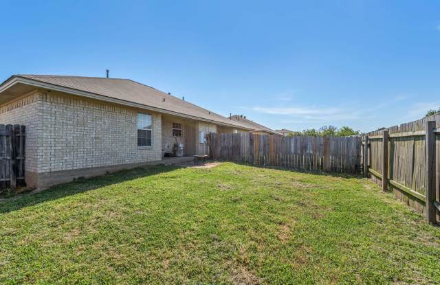 PRE-LEASE August 2026!! Great Location for this 3 Bed, 3 Bath! - 2334 Antelope Lane, College Station, TX 77845
