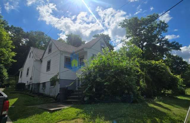 Spacious 2-story house 4-Bedroom house photos photos