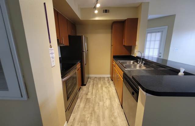 421 Fountainhead Cir Gallery 3