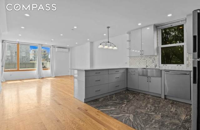 2882 West 15th Street photos photos