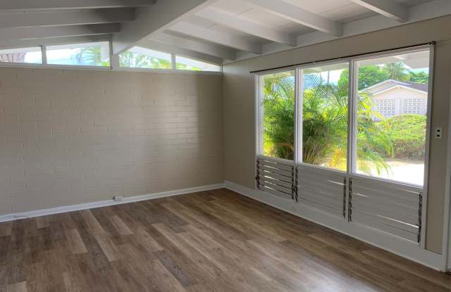 Kailua- Updated 3 bedroom 2 bath beautiful home Gallery 4