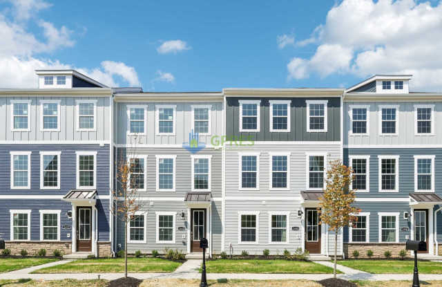 Upscale 3BR Townhome with Study, 2-Car Garage & Modern Finishes in McCandless Square photos photos