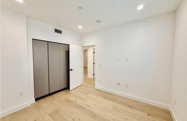1123 South Shenandoah Street - 1123 South Shenandoah Street, Los Angeles, CA 90035