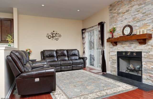 7 Decroce Ct Gallery 4