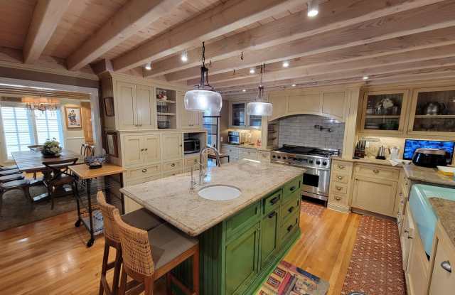 Entire residential home hosted by 3M1S | HOME Gallery 4