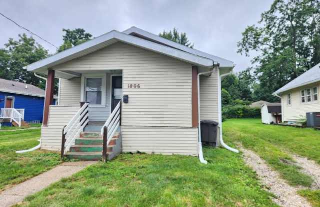 1806 Jefferson Avenue - 1806 Jefferson Avenue, Des Moines, IA 50314