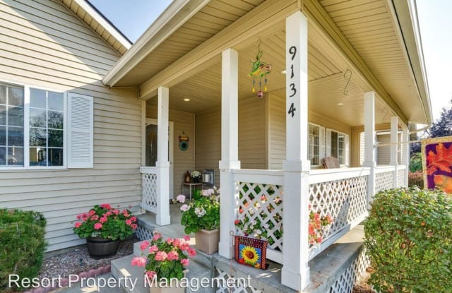 9134 N Blossom Dr - 9134 Blossom Drive, Hayden, ID 83835