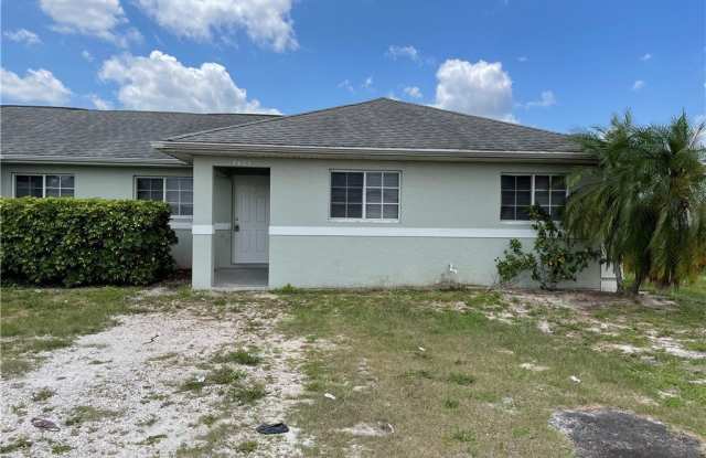 4403 22nd Street SW - 4403 22nd Street Southwest, Lehigh Acres, FL 33973