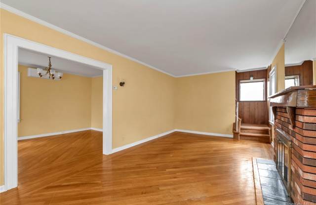 154 Rocklyn Avenue Gallery 4
