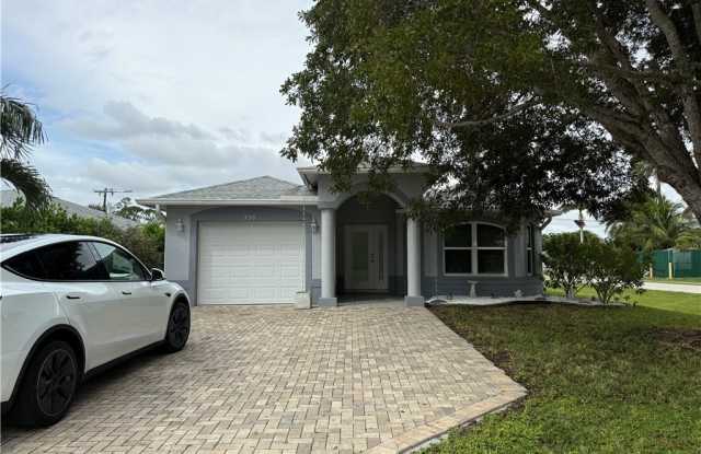 799 94th Avenue N photos photos