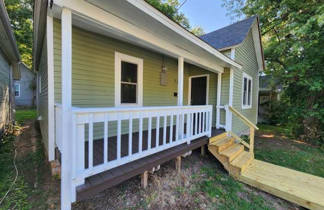 Spacious 2-Bedroom, 1-Bathroom Home AVAILABLE NOW!! Gallery 3