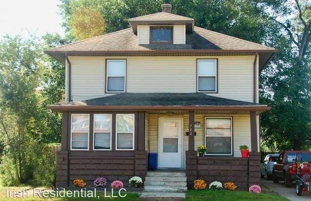 722 E LaSalle Ave - 722 East Lasalle Avenue, South Bend, IN 46617