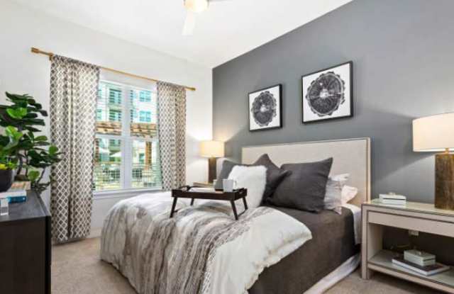 4882 Berkman Dr Gallery 4