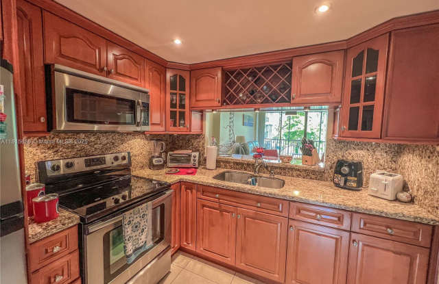 3301 North Country Club Drive photos photos