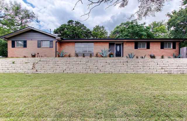 4BR Mid-Century Near SoCo  Lady Bird Lake photos photos
