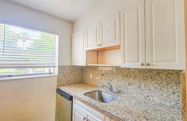 11 Edgewater Dr photos photos