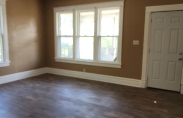 Large 4 Bedroom House photos photos