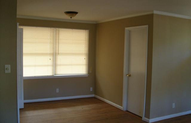 154 Nottingham Court photos photos