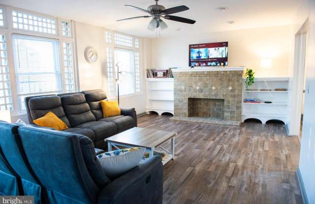 3809 VENTNOR Avenue unit: 4 photos photos