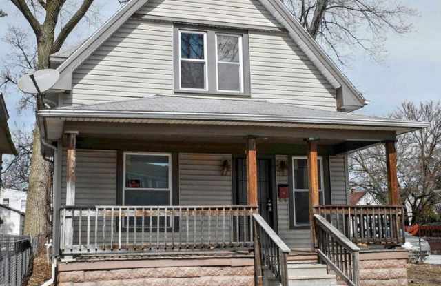 1130 Pinewood Avenue photos photos