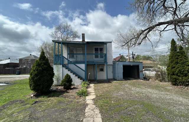 5716 Calumet Avenue photos photos