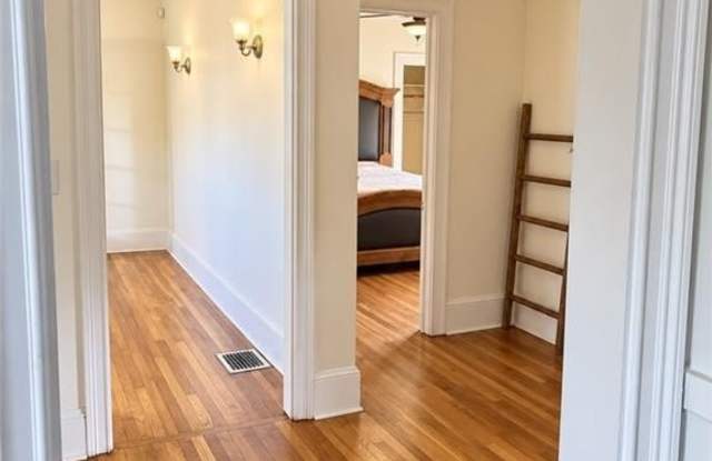 359 Mathewson Place SW Gallery 3